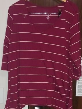 Just Be-Women's Plus-Size Striped V-Neck Top -Magenta 3X